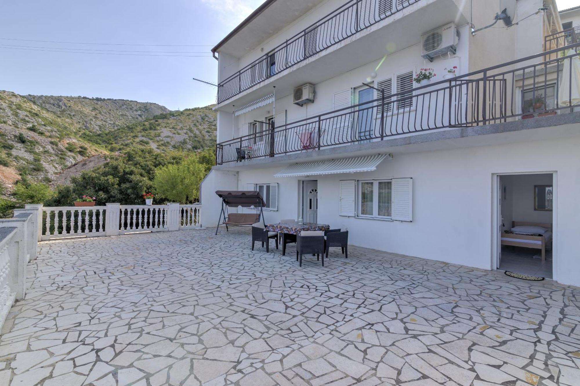 Natalie Senj (Lika-Senj) Quarto foto